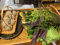 -一朵菌·野生菌探索家火锅(南亚店)