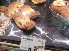 波浪香肠起酥-PARIS BAGUETTE巴黎贝甜(西站食宝街店)
