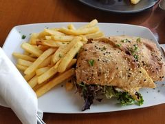 -12 Rocks Beach Bar Cafe