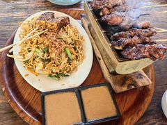 鸡肉串猪肉串-Warung Nia Balinese Food & Pork Ribs
