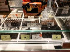 -VENCHI 闻绮(北京国贸商城店)