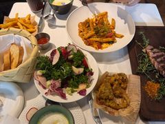 -LESCEDARS  Bistro香柏树(外滩店)