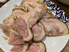 香酱热肘子-傅记酱肉