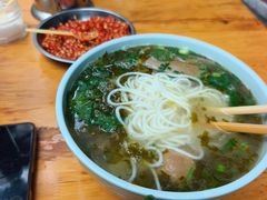 -全家福米线
