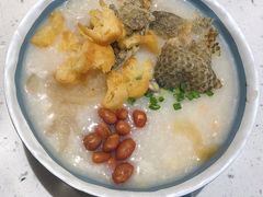 金牌荔湾艇仔粥-华辉拉肠(宝华店)