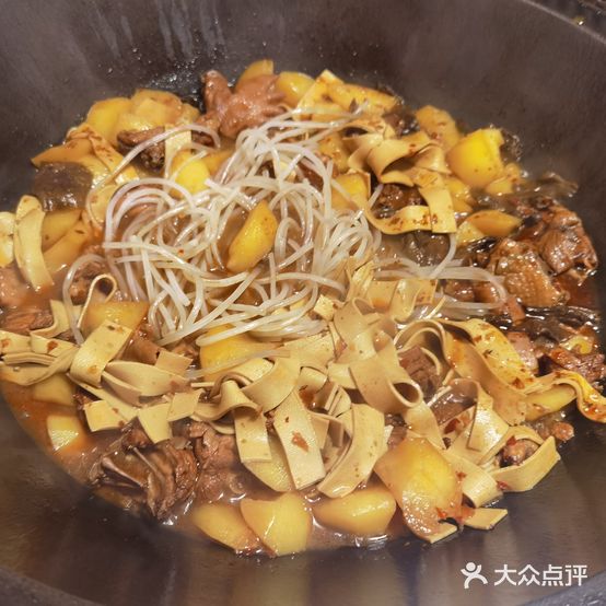 东北铁锅炖(昊篷第一分店)