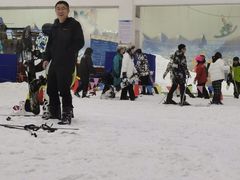 -乔波室内滑雪场