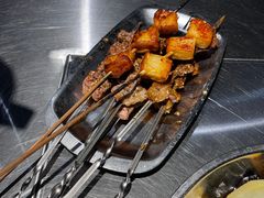 -马路牙子烧烤音乐酒馆(望京店)