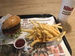 -The Habit Burger Grill 哈比特汉堡(复兴soho店)