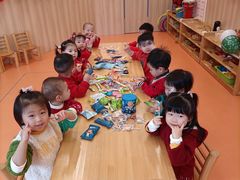 -小门牙好性格托育(北外滩中心)