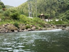 -安吉龙王山峡谷漂流