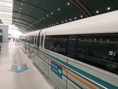 -龙阳路磁悬浮列车总站-停车场