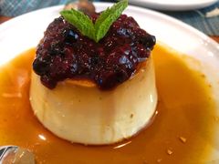 香草布丁配烩莓果-帕歌西班牙餐厅paco tapas