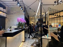 -HAIR CORNER