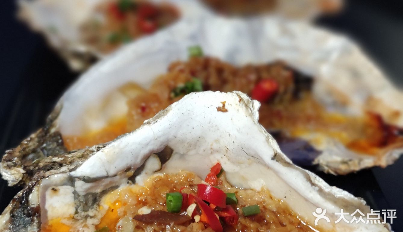 当高科技夜店风遇到了烧烤