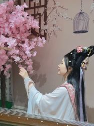 -一揽芳华汉服旗袍体验馆(拙政园店)