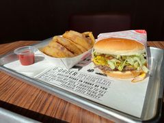 一重奏汉堡-FATBURGER 特富客汉堡(外交公寓店)