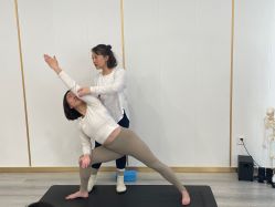 -亚太瑜伽普拉提学院