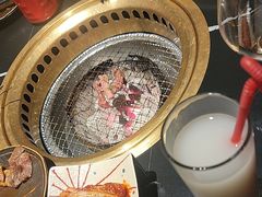-山川小町·极番烧肉(新地假日广场店)