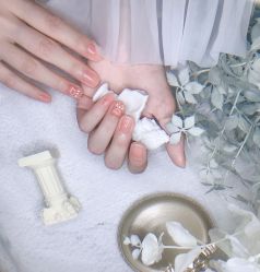 点击看大图 -Fanni美甲美睫皮肤管理