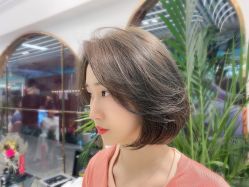 -BULB STUDIO 巴柏明星发型工作室