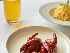 玻璃皮润烧乳鸽-北京厨房(西安SKP店)