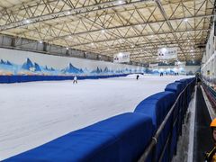 -乔波室内滑雪场