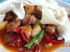 新疆大盘鸡-巴扎美食·新疆菜·西域歌舞表演餐厅(新疆大厦店)