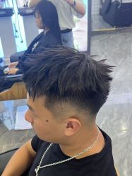 -藤野造型烫染·漂发