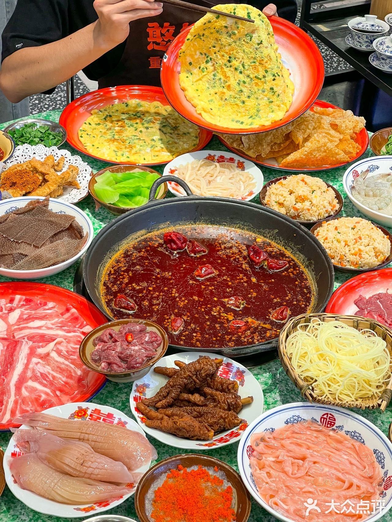 别说了…在广州！正宗的火锅店🌶️排队也要吃