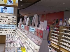 -爱视眸Eyeblling眼镜·依视路·蔡司镜片折扣店(百联南方商城购物中心)