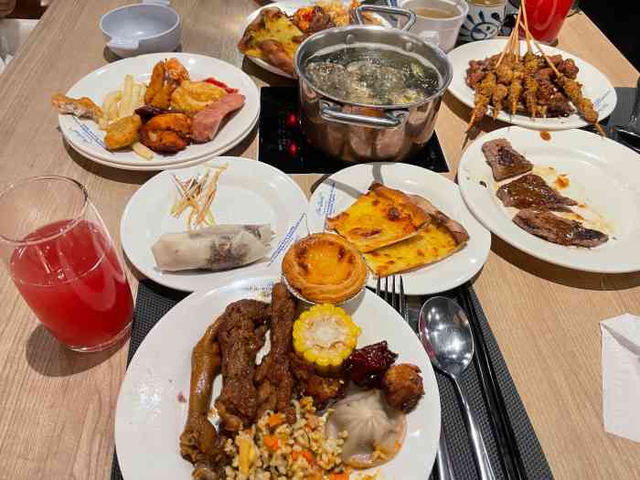 星伦多海鲜自助餐厅(常熟星光天地店)