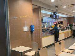 -麦当劳(轻轨曹杨路店)