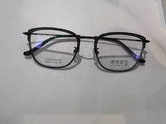 -诺柯视眼镜-蔡司依视路官方工厂店(淞南一店)