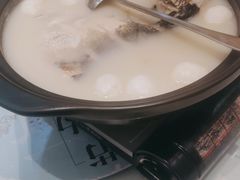 花亭湖有机鱼头汤-香山湖家家宴(中山陵店)