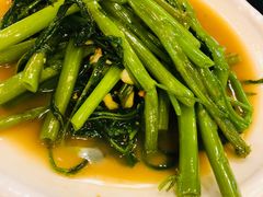 -J Daeng Seafood