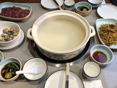 -四点金粥底火锅(沂州里店)