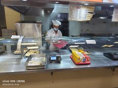 -同济大学本部学苑饮食广场