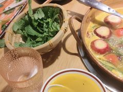 -洱火云南酸菜牛肉火锅(石景山当代商城店)