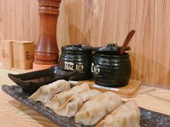 博多一口饺子-博多豚屋拉面