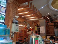 -老东镇啤酒屋海鲜加工·蒸汽海鲜·海鲜烧烤(台东店)