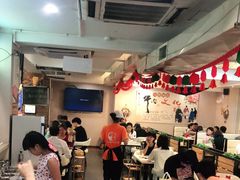 大堂-三头牛·潮汕牛肉生蚝火锅 (夏湾店)