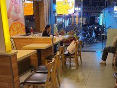 -尊宝比萨(华景新城店)