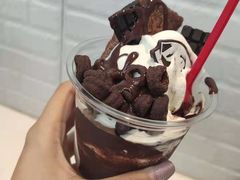 巧克力华夫脆扑扑满-DQ·蛋糕·冰淇淋(太原街万达店)