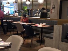 大堂-必胜客(上地华联店)