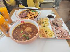 -初晋·山西地道刀削面.晋北莜面香(星耀城店)