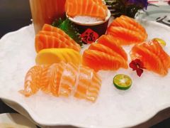 -红鼎豆捞·非遗鲍皇汤火锅(宝丰路店)