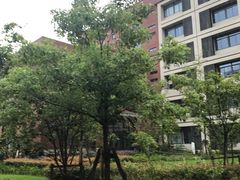 -上海市黄浦区教育学院附属中山学校