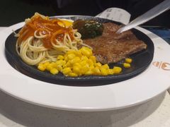 -汤姆家的牛排意面披萨(新城市广场店)