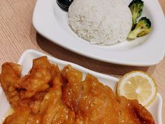 -佰搭果·广式茶餐厅(西华路店)
